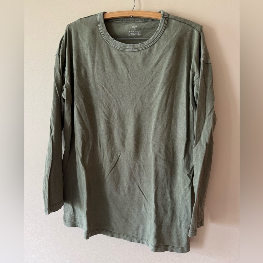 Aerie Olive Green long sleeve Tee